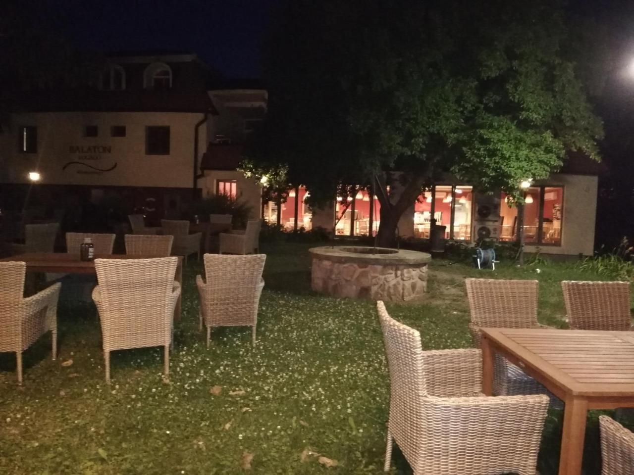 Hotel Sziget23 Ábrahámhegy Esterno foto